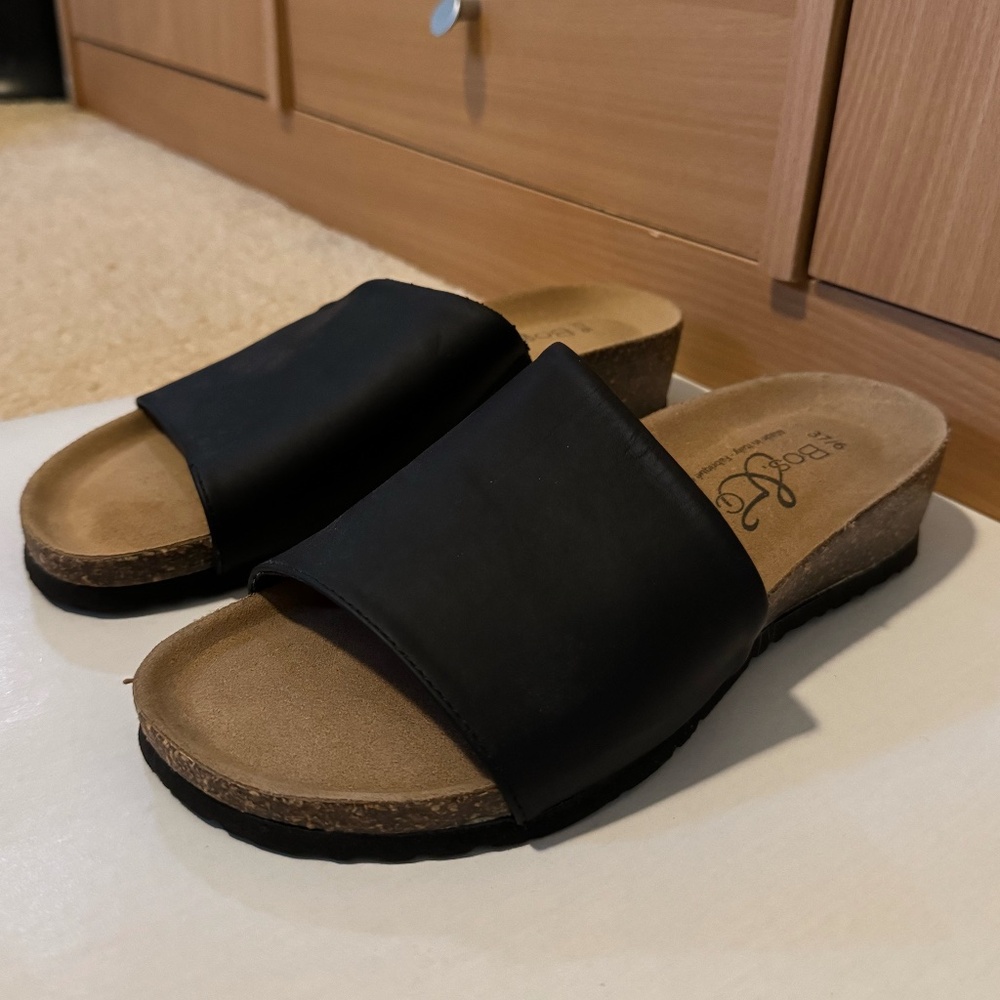 New Bos & Co. Black Lux Slide Sandal Size 6
